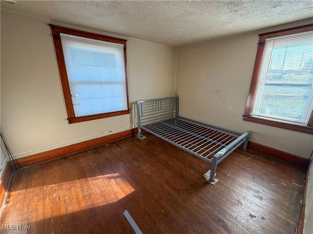 2426 Shirley Road, Youngstown, OH 44502