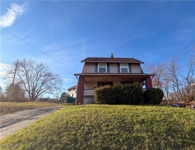 2426 Shirley Road, Youngstown, OH 44502