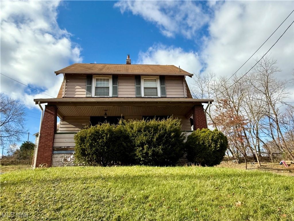 2426 Shirley Road, Youngstown, OH 44502