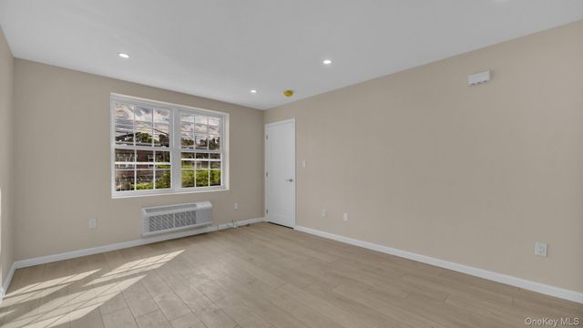 955 E 229th Street, Bronx, NY 10466