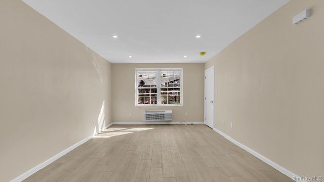955 E 229th Street, Bronx, NY 10466
