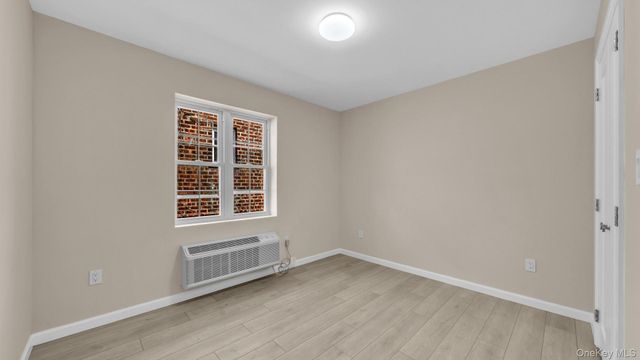 955 E 229th Street, Bronx, NY 10466