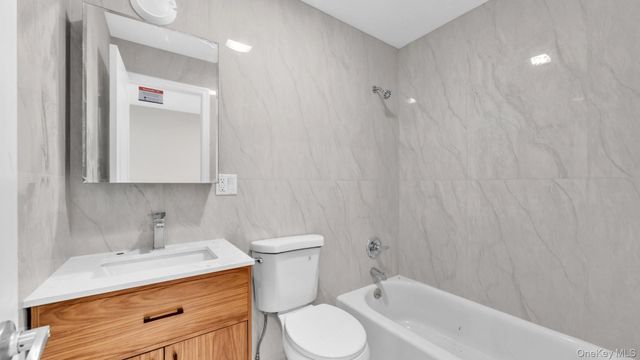 955 E 229th Street, Bronx, NY 10466