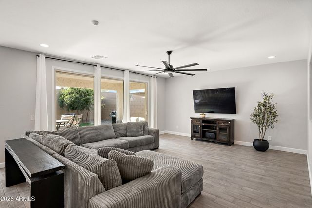 5610 N 194TH Lane, Litchfield Park, AZ 85340