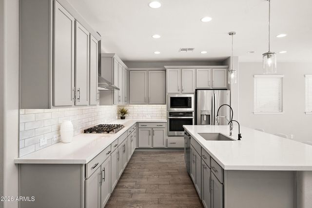 5610 N 194TH Lane, Litchfield Park, AZ 85340