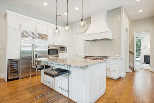4045 Glenwick Lane, University Park, TX 75205