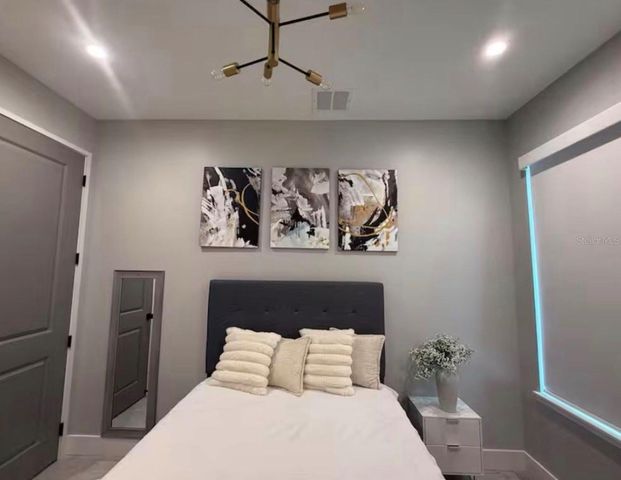 1642 TRIANGLE AVENUE, Orlando, FL 32806