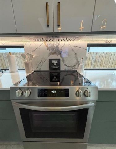 1642 TRIANGLE AVENUE, Orlando, FL 32806