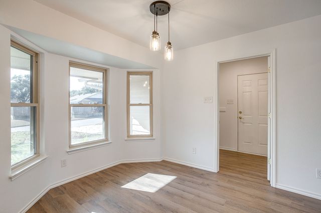 1303 Glenhaven Drive, Cleburne, TX 76033