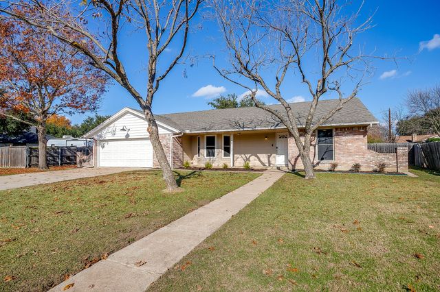1303 Glenhaven Drive, Cleburne, TX 76033