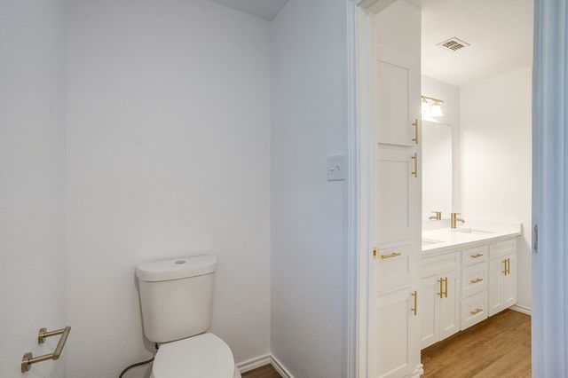 1303 Glenhaven Drive, Cleburne, TX 76033