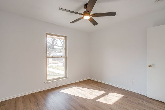 1303 Glenhaven Drive, Cleburne, TX 76033