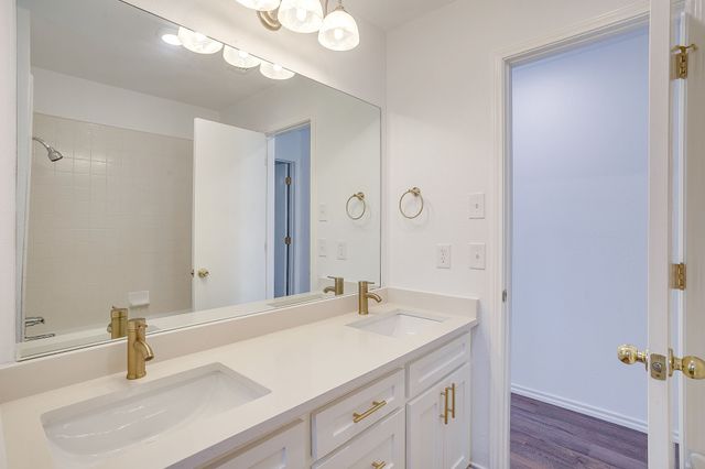 1303 Glenhaven Drive, Cleburne, TX 76033