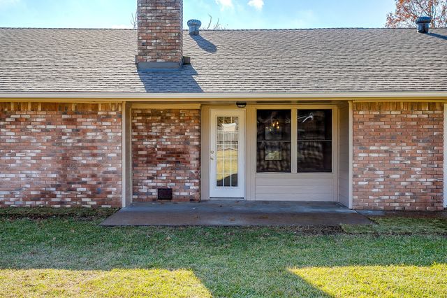 1303 Glenhaven Drive, Cleburne, TX 76033