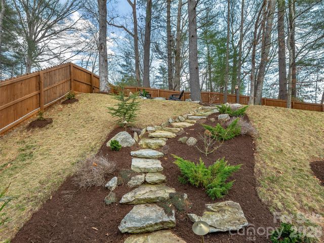 201 Weybridge Drive, Arden, NC 28704