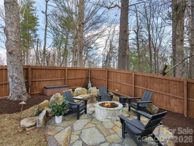 201 Weybridge Drive, Arden, NC 28704