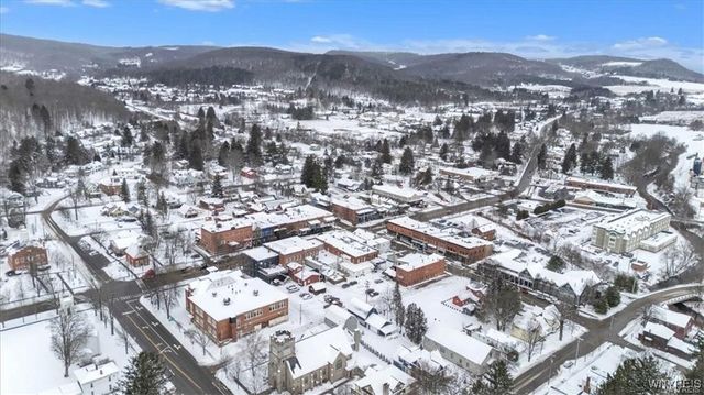 24 Monroe Street, Ellicottville, NY 14731