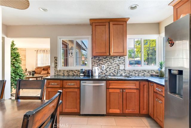 8738 San Vicente, Riverside, CA 92503