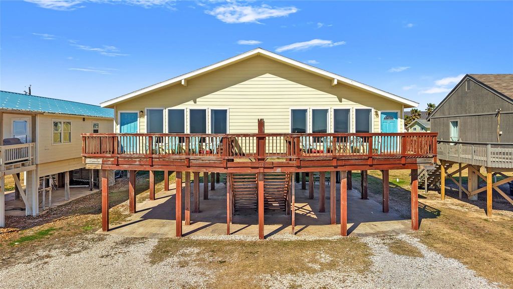 314 Beach Drive, Surfside Beach, TX 77541