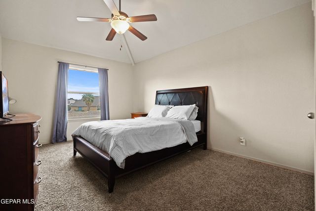 5017 MOON RANCH Lane, El Paso, TX 79934