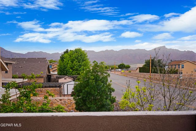 5017 MOON RANCH Lane, El Paso, TX 79934