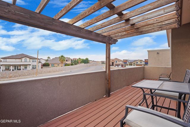 5017 MOON RANCH Lane, El Paso, TX 79934