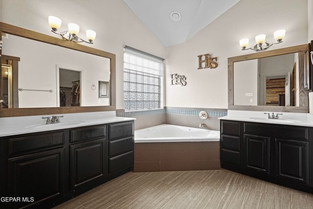 5017 MOON RANCH Lane, El Paso, TX 79934