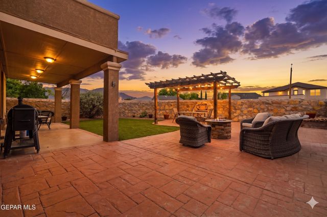 5017 MOON RANCH Lane, El Paso, TX 79934