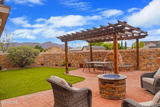 5017 MOON RANCH Lane, El Paso, TX 79934