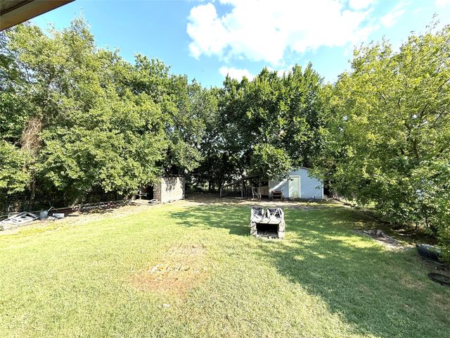 1528 E King Street, Sherman, TX 75090