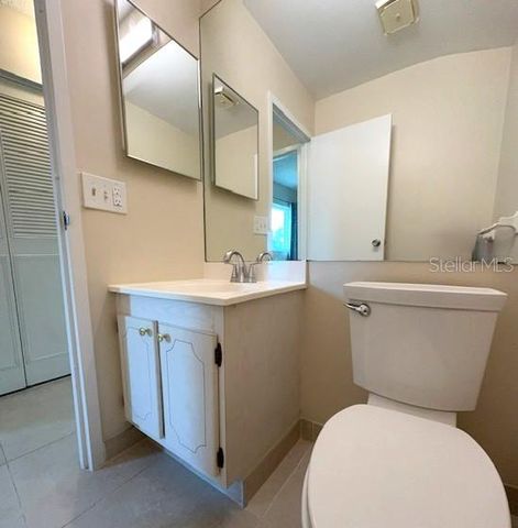 302 CANTON COURT 62, Sun City Center, FL 33573