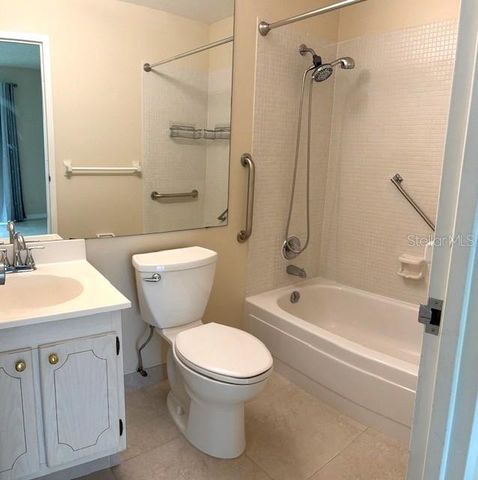302 CANTON COURT 62, Sun City Center, FL 33573