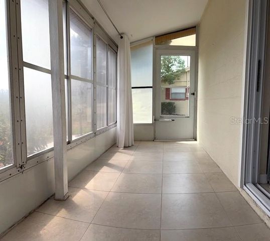 302 CANTON COURT 62, Sun City Center, FL 33573