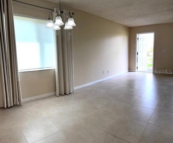 302 CANTON COURT 62, Sun City Center, FL 33573