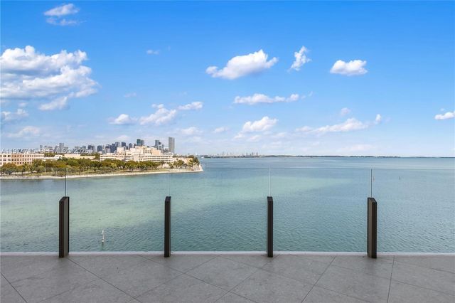 5 Grove Isle Dr PHL1, Miami, FL 33133