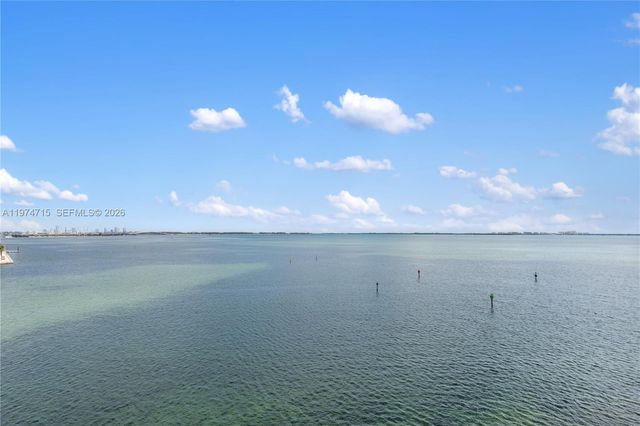 5 Grove Isle Dr PHL1, Miami, FL 33133