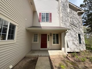 570 Foxridge Drive B, Fox Lake, IL 60020
