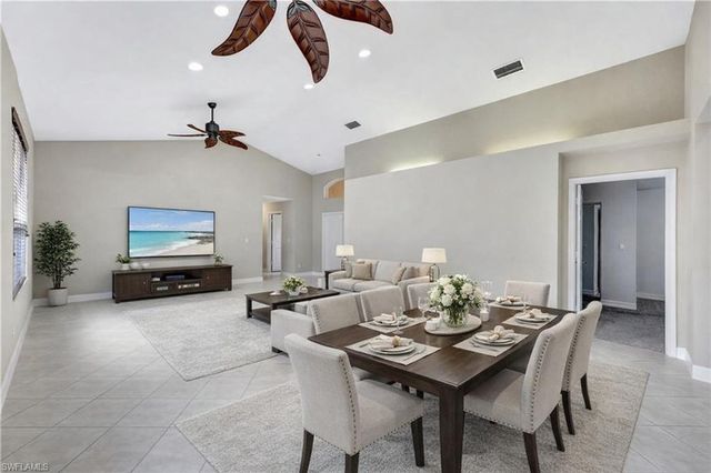 1278 Barrigona CT, Naples, FL 34119