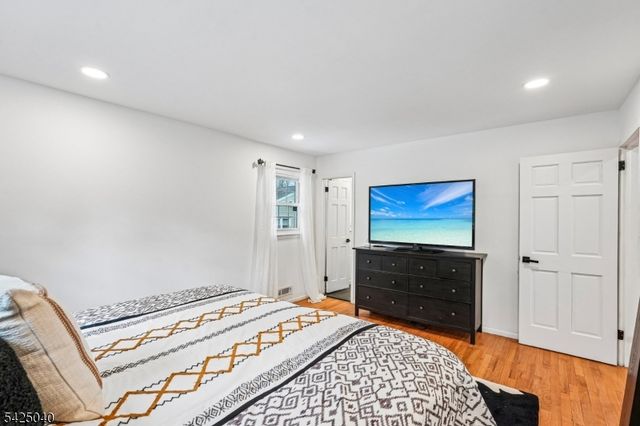 1 Rand Dr, West Orange Twp., NJ 07052