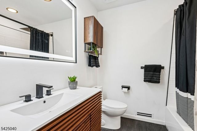 1 Rand Dr, West Orange Twp., NJ 07052