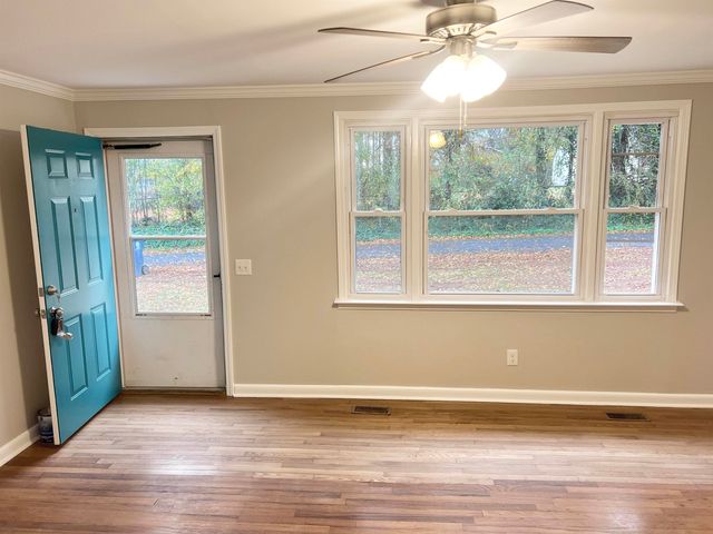 5 Pine Lane, Inman, SC 29349