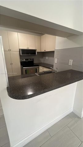 15609 SW 73rd Cir Ter 8-12, Miami, FL 33193