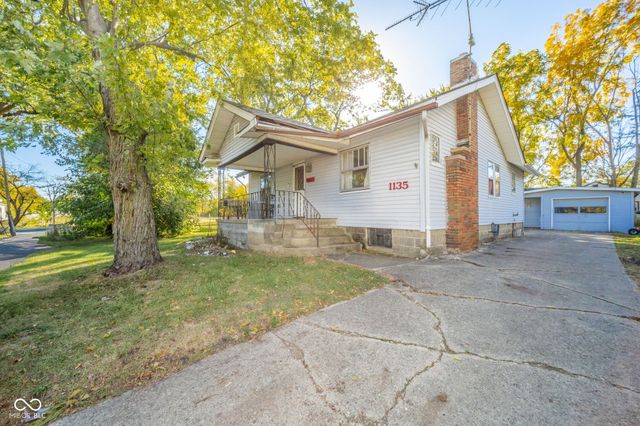 1135 Manor Court, Anderson, IN 46016