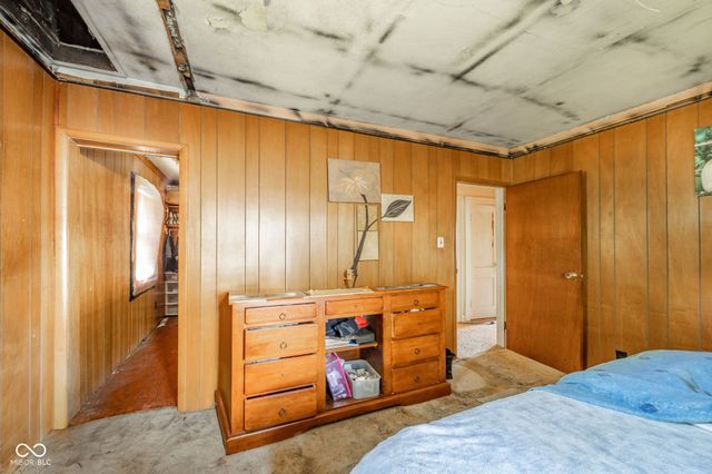 1135 Manor Court, Anderson, IN 46016