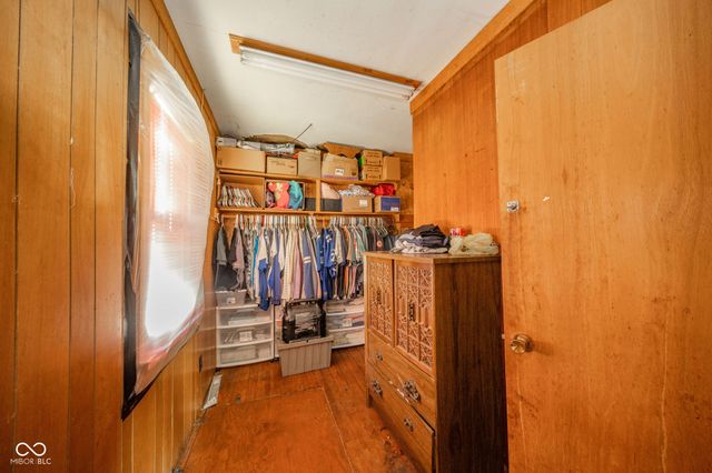 1135 Manor Court, Anderson, IN 46016