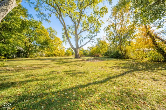 1135 Manor Court, Anderson, IN 46016