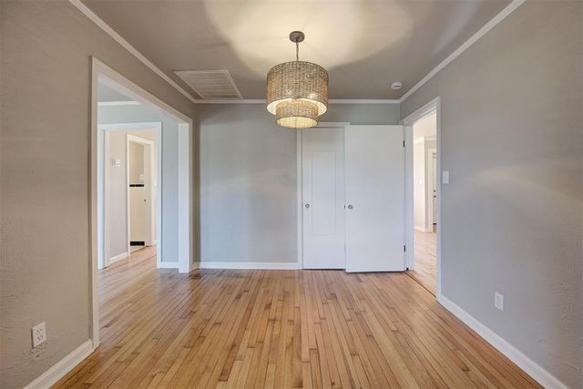 1106 Fenwick Place, Nichols Hills, OK 73116