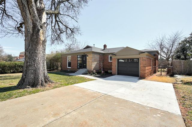 1106 Fenwick Place, Nichols Hills, OK 73116