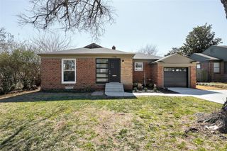 1106 Fenwick Place, Nichols Hills, OK 73116