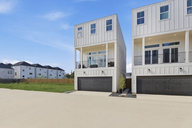 7706 Earl Rudder Way, Houston, TX 77055